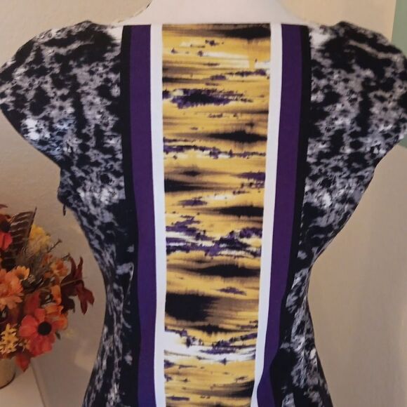 Maggy London Dramatic Knit Dress - Picture 6 of 9